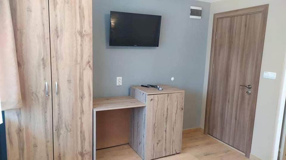 Family Hotel Malibu Tsjernomorets Eksteriør bilde