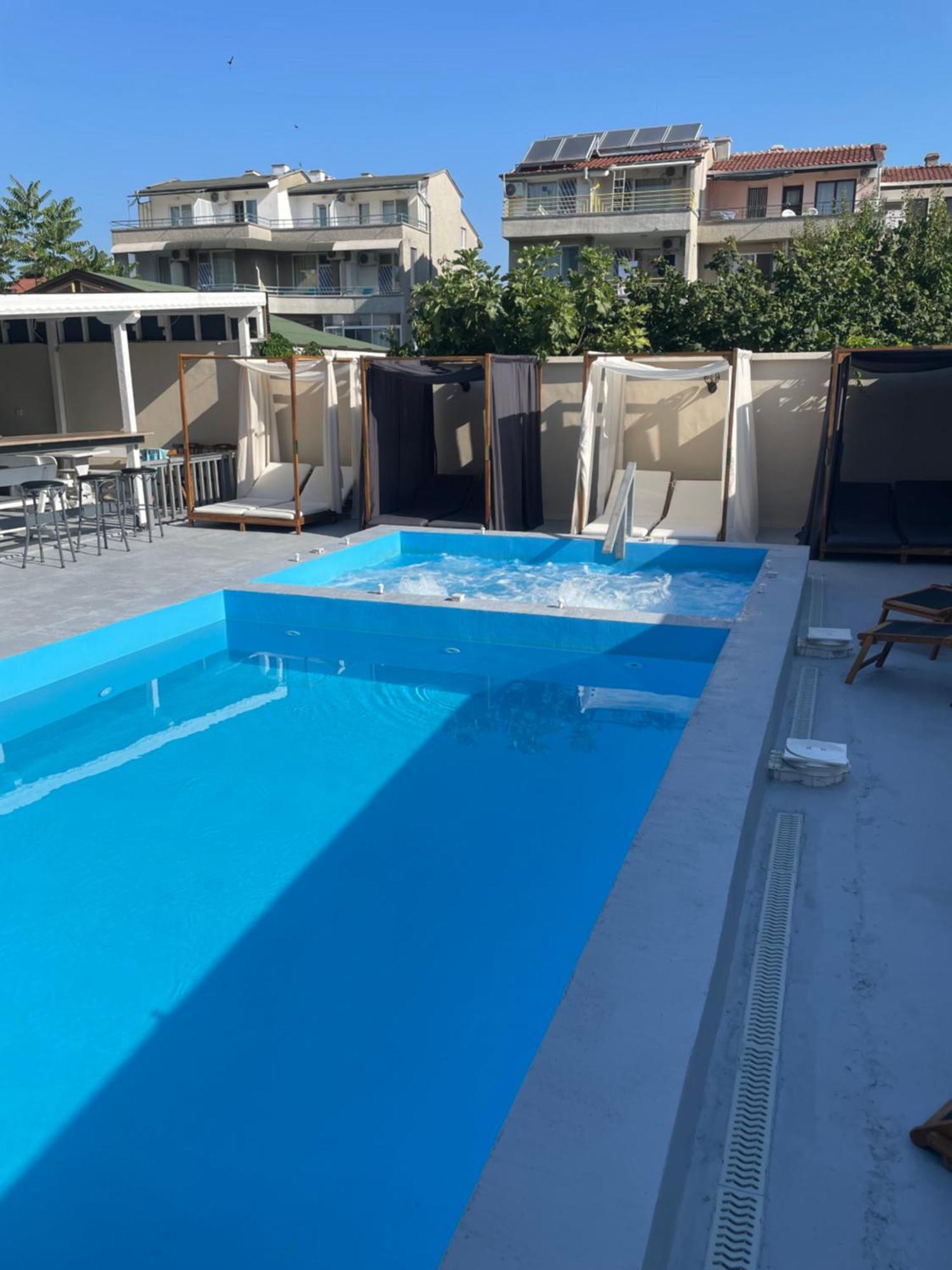 Family Hotel Malibu Tsjernomorets Eksteriør bilde