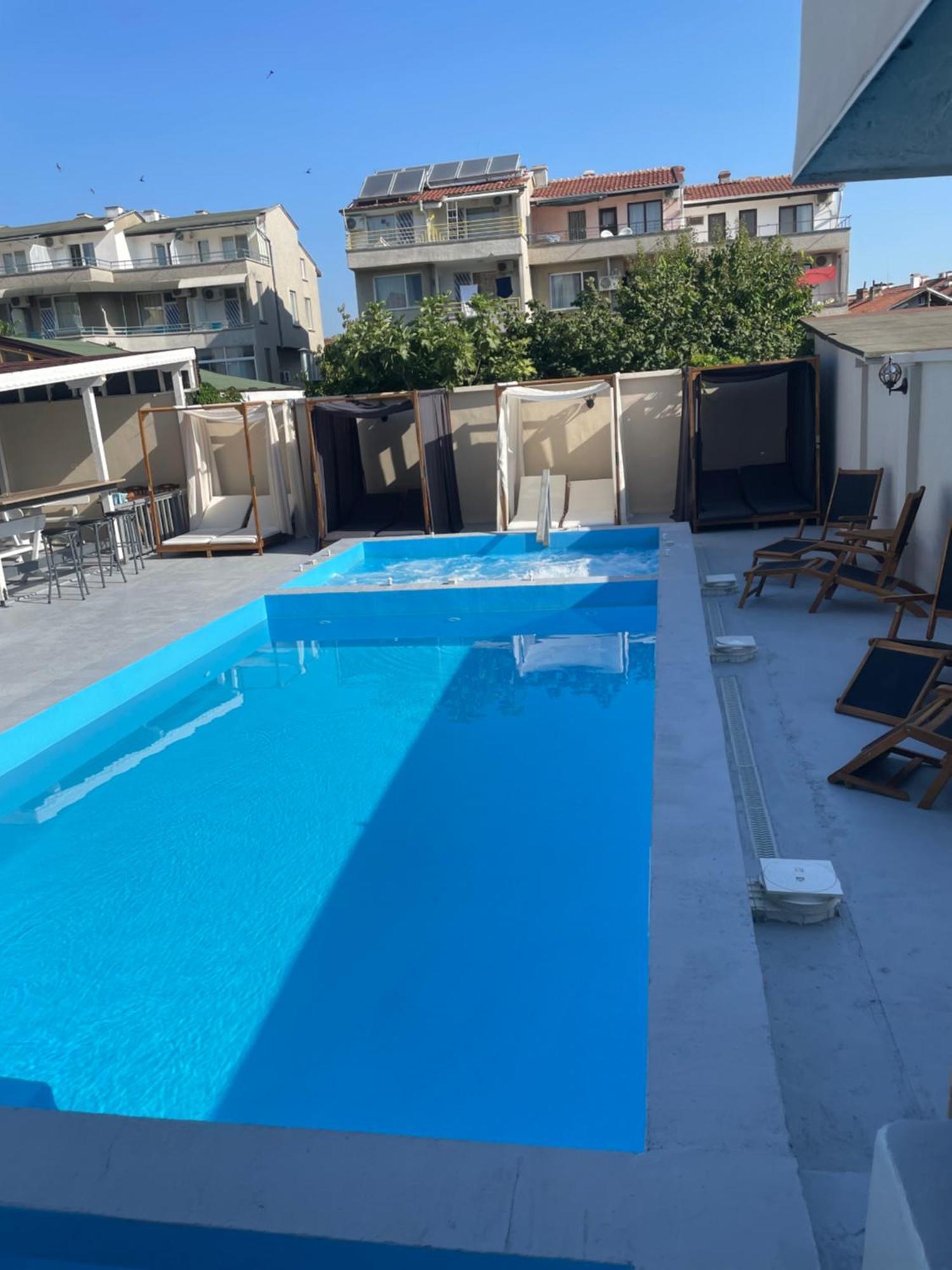 Family Hotel Malibu Tsjernomorets Eksteriør bilde